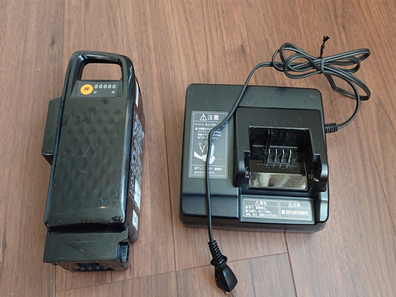 thay pin xe dap dien yamaha