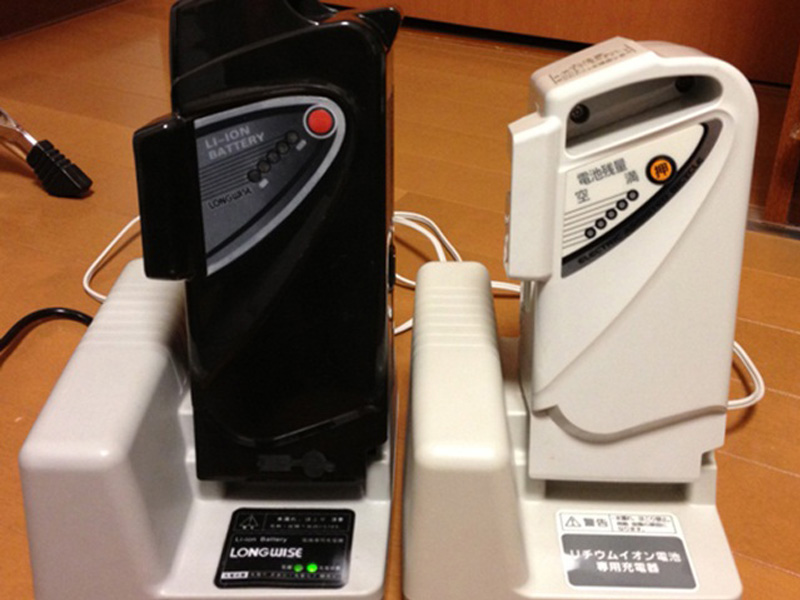 xe dap dien va xe dap tro luc