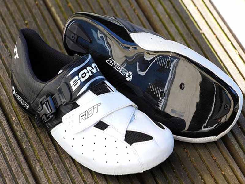 dap xe nen di giay gi